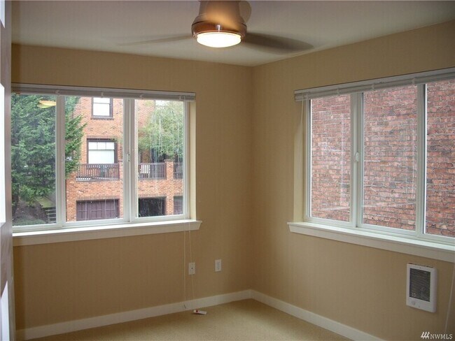 Foto del edificio - 231 Belmont Ave E