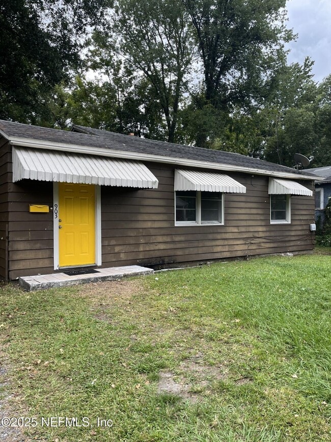 Building Photo - 903 Melson Ave