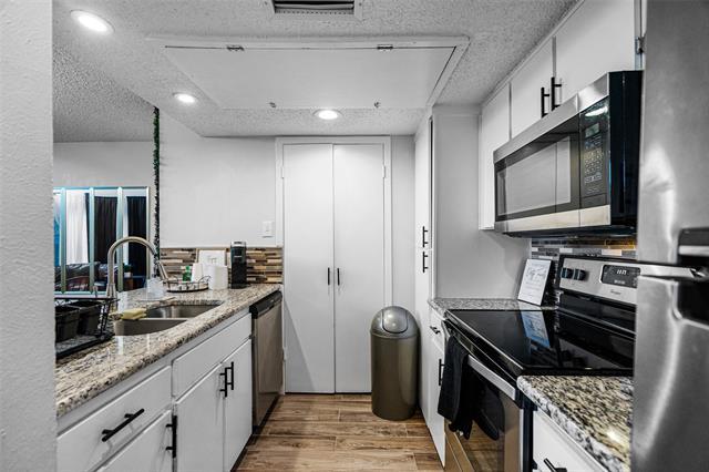 Foto del edificio - 4643 Country Creek Dr