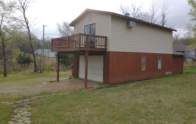 Building Photo - 72 Lakeside Loop N