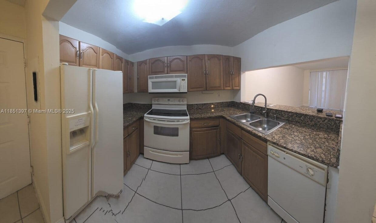 Primary Photo - 8185 NW 7th St