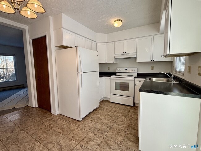 Foto del edificio - 22 Dartmouth Dr