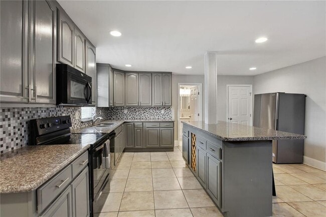 Kitchen - 3033 Toledano St