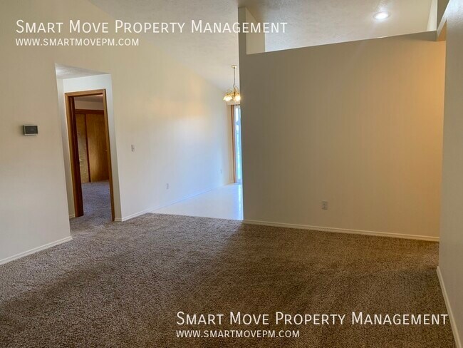 Foto del edificio - 7826 W Gillis St