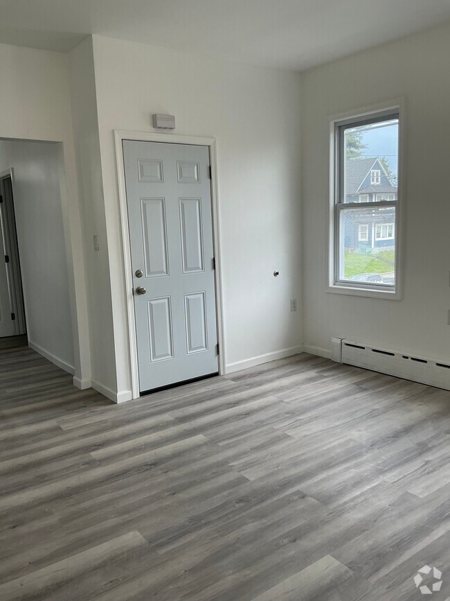 Building Photo - 42 Lanza Ave