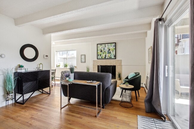 Photo - Amazing two bed with a pool in a perfect location ( move in special ) Apartment