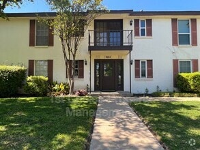 Building Photo - 4004 Ridglea Country Club Dr