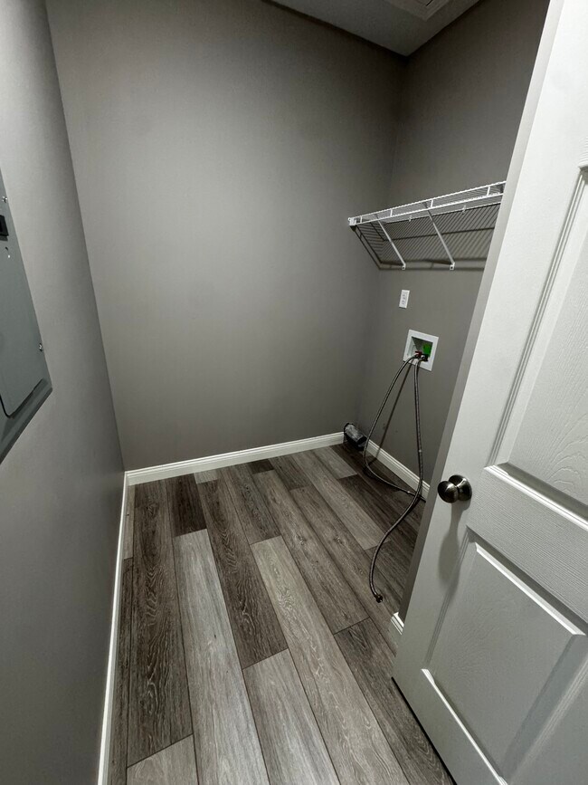 Foto del edificio - Muddy Springs 10 Plex