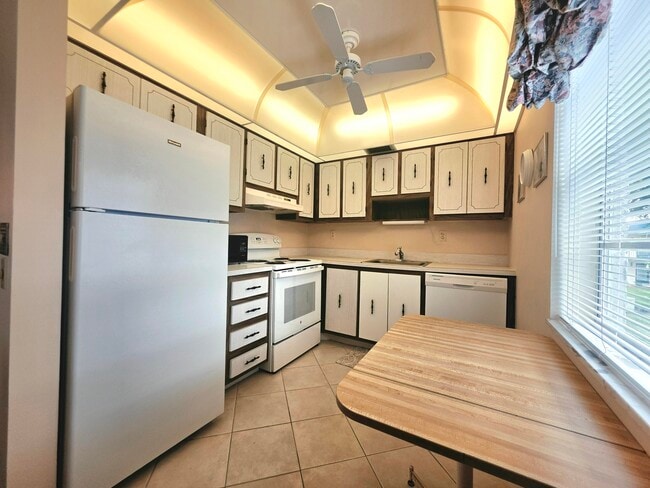 Foto del edificio - 719 Flanders Dr