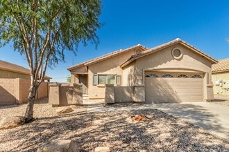 Building Photo - 1322 E Linda Dr