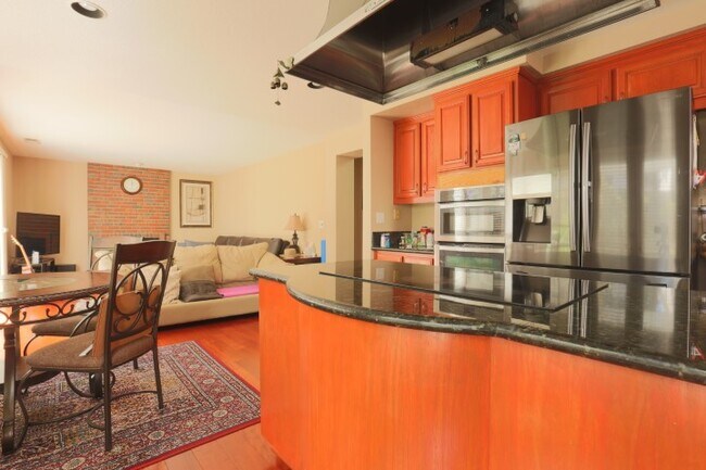 Building Photo - 6240 Camino del Lago