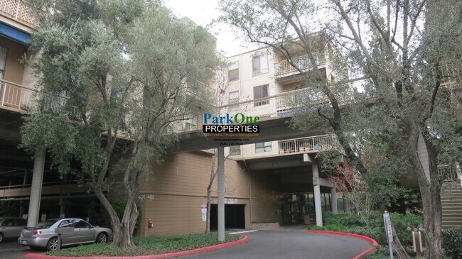 Foto del edificio - Condo Available in the Keys! Near Downtown Walnut Creek, Close to BART and the Freeway!