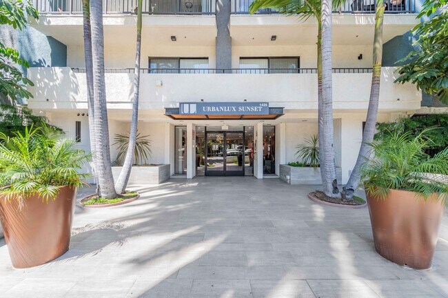 Foto del edificio - URBANLUX SUNSET PREMIUM