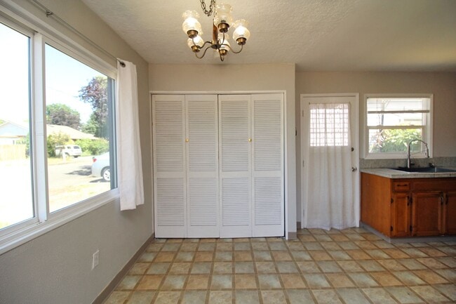 Foto del edificio - 6416 SE 80th Ave