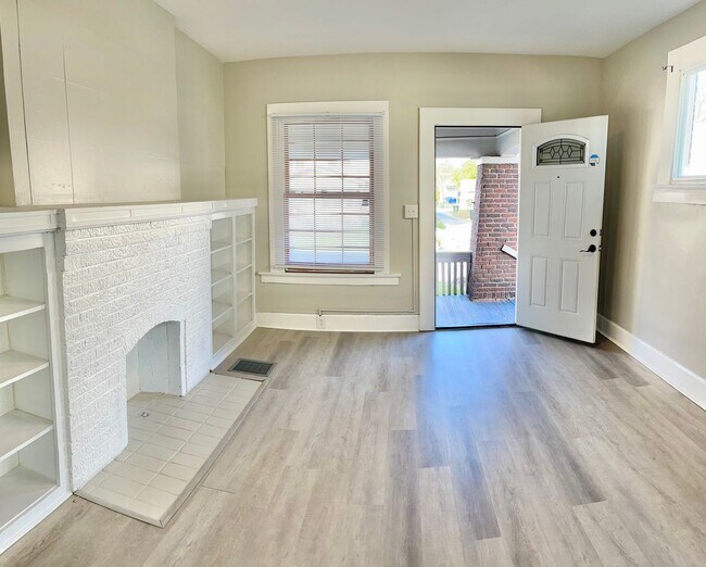 Building Photo - 918 Carpenter St