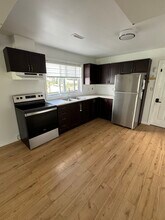 Building Photo - 78 Parkside Dr