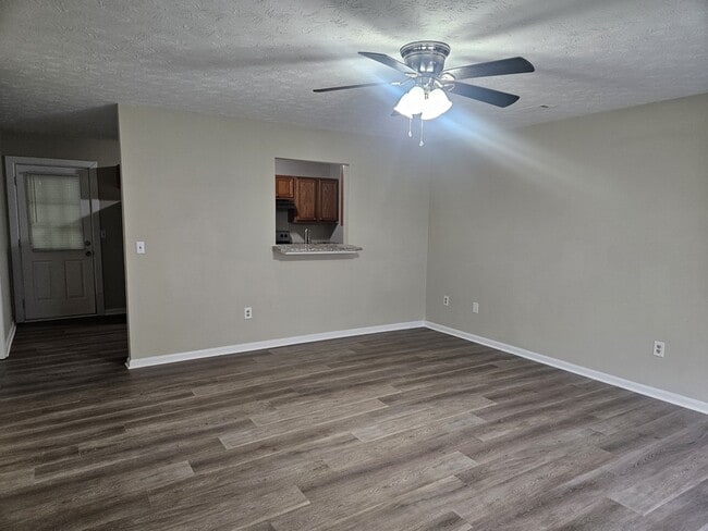 Building Photo - 1104 Micha Way