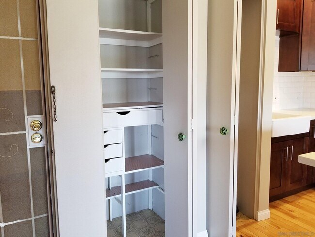 Foto del edificio - 3760 Florida St