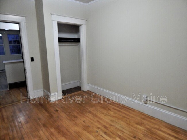 Building Photo - 98 Wood St