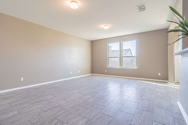 Foto del edificio - Energy-Efficient Two-Story Home in Northside ISD – Available for Lease!