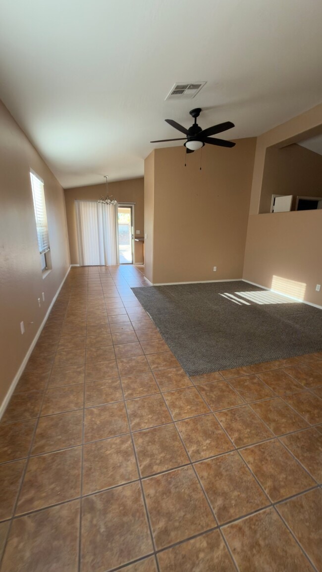 Building Photo - 14974 W Caribbean Ln