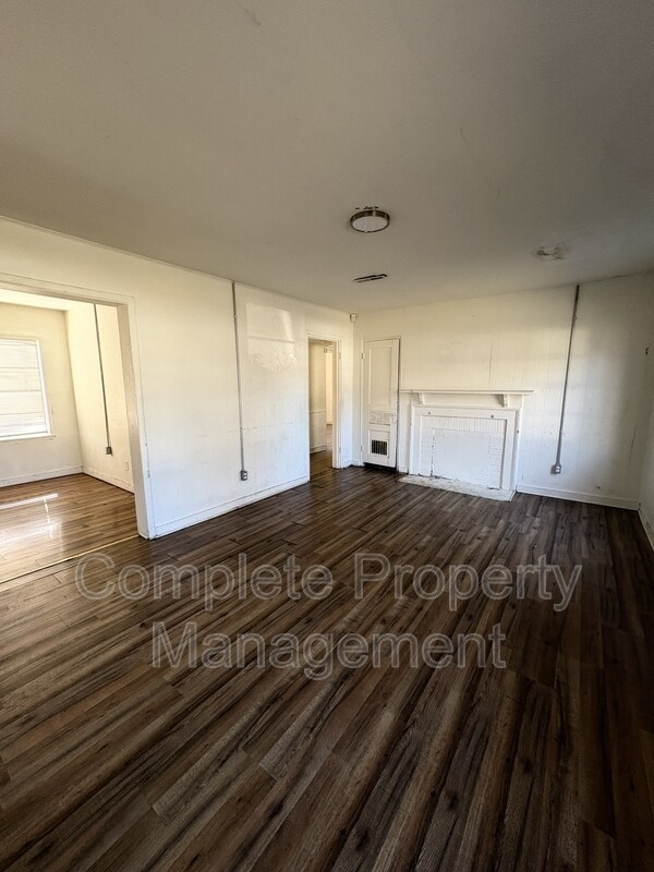 Building Photo - 1933 St Charles Ct SW