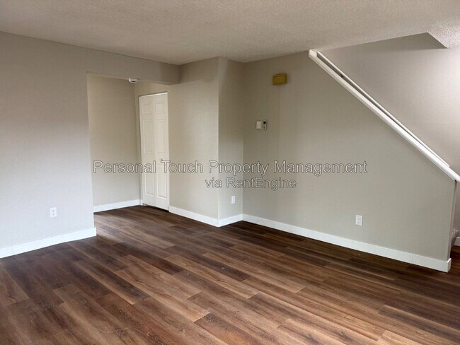 Foto del edificio - 561 4th Ave NW