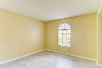Building Photo - 2980 Juniper Hills Blvd