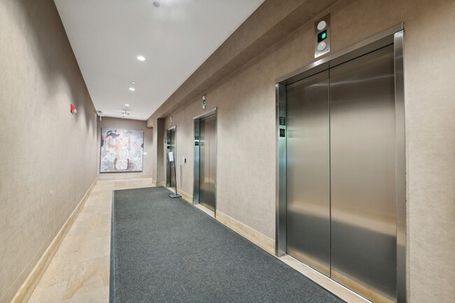 Foto del edificio - 860 W Blackhawk St