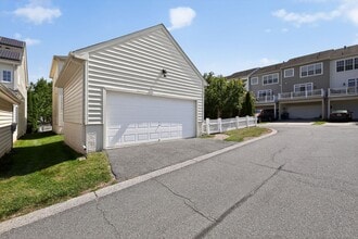 Building Photo - 23100 Serviceberry Dr