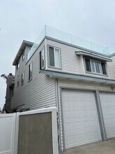 Building Photo - 410 7th St