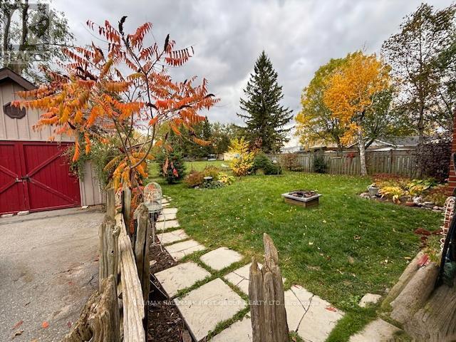 Building Photo - 550 Queen St