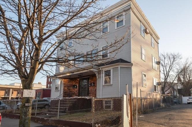 Foto principal - 217 Washington St