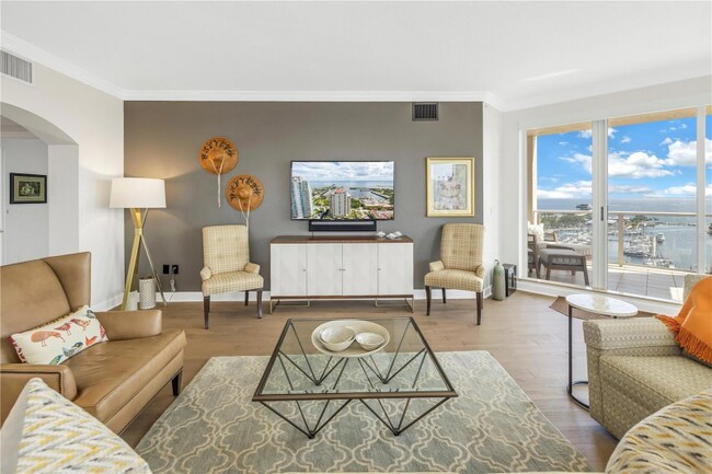 Foto del edificio - 100 Beach Dr NE