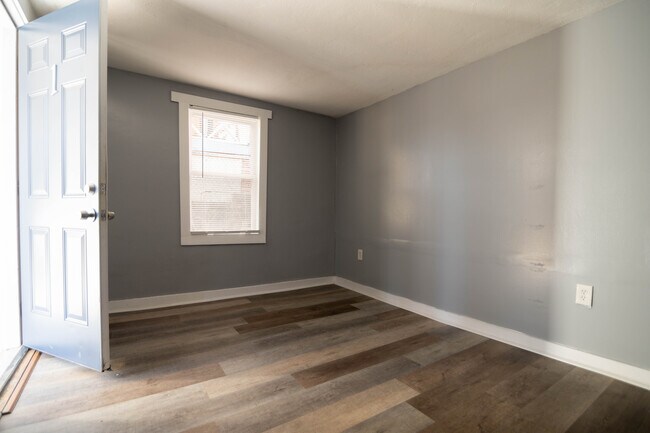 Foto del edificio - 539 Paines Ave NW