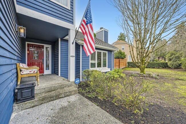 Building Photo - Sammamish Home