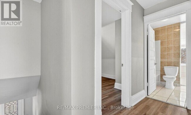 Photo du bâtiment - MAIN FLOOR - 4848 SECOND AVENUE