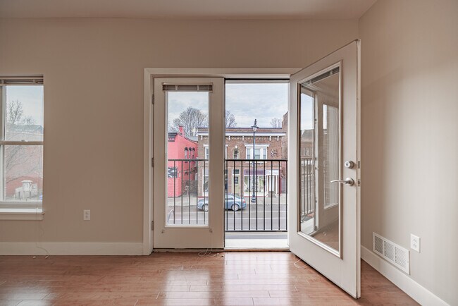Foto del edificio - South & Hickory Place