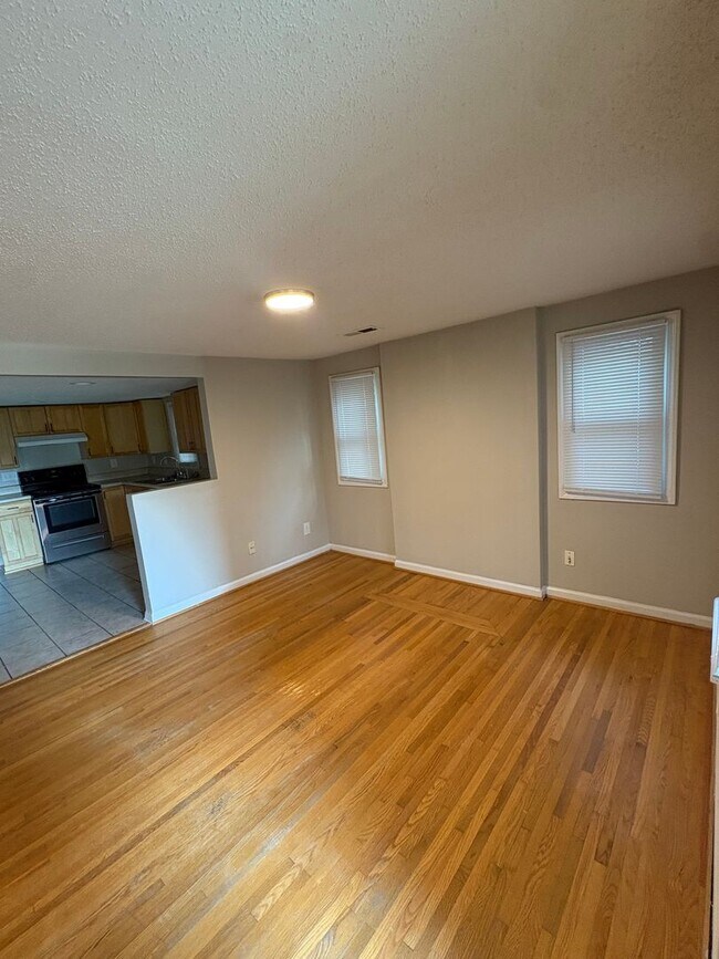 Building Photo - Conveniently Located Charming 2-bedroom 1-bath Home ~ Available Soon