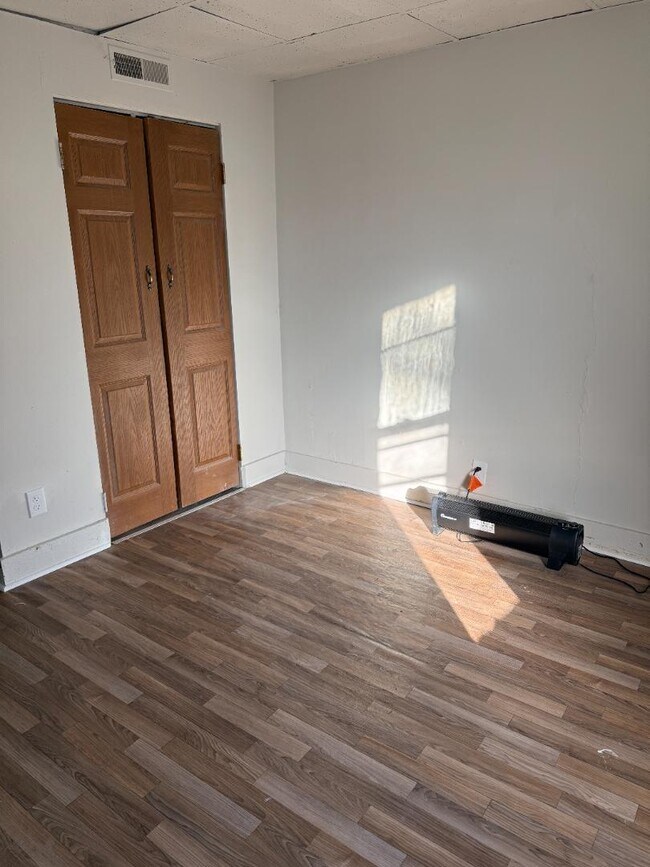 Foto del edificio - 208 1/2 E Avenue B - Unit 1