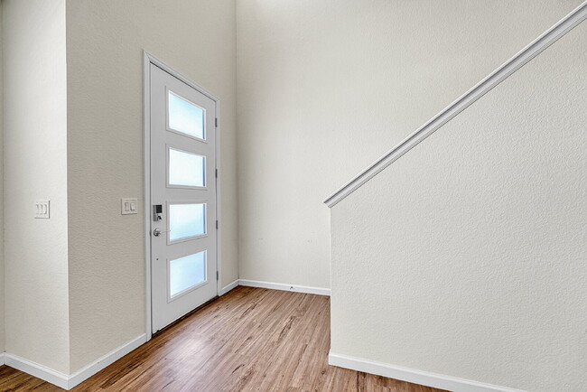 Building Photo - $2,350-  3 Bed, 2.5-Bath townhome in CO Springs with Central AC