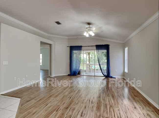 Building Photo - 12123 Winding Woods Way