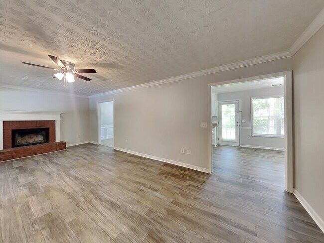 Foto del edificio - 3354 Lynley Mill Ln
