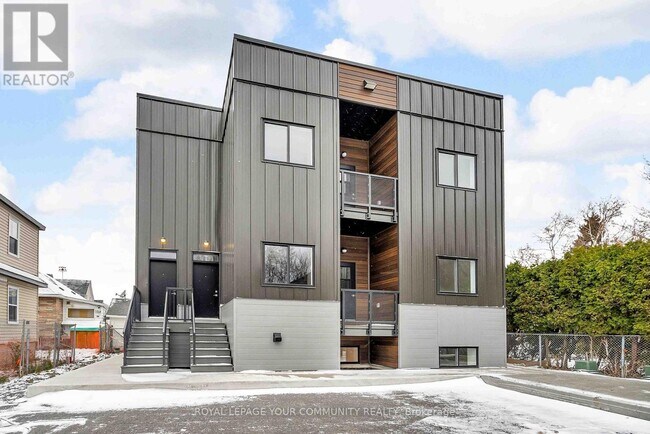 Photo du bâtiment - 9B - 600 SECOND STREET E