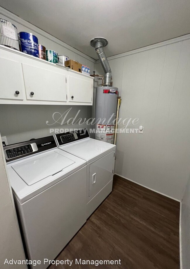 Building Photo - 4 br, 2 bath House - 5131 Whiteway Dr.