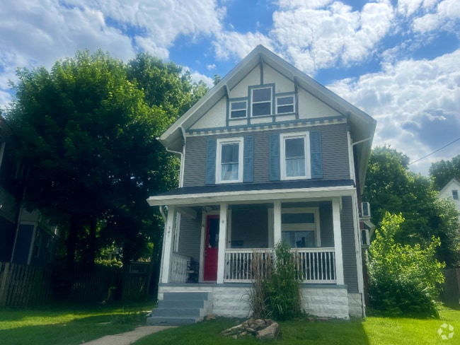 Building Photo - 341 Montclair Ave