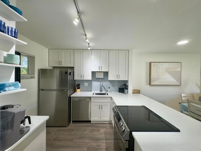 Photo - 2811 Garden Dr S Apartment