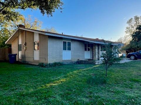 Building Photo - 2406 Lakeland Dr