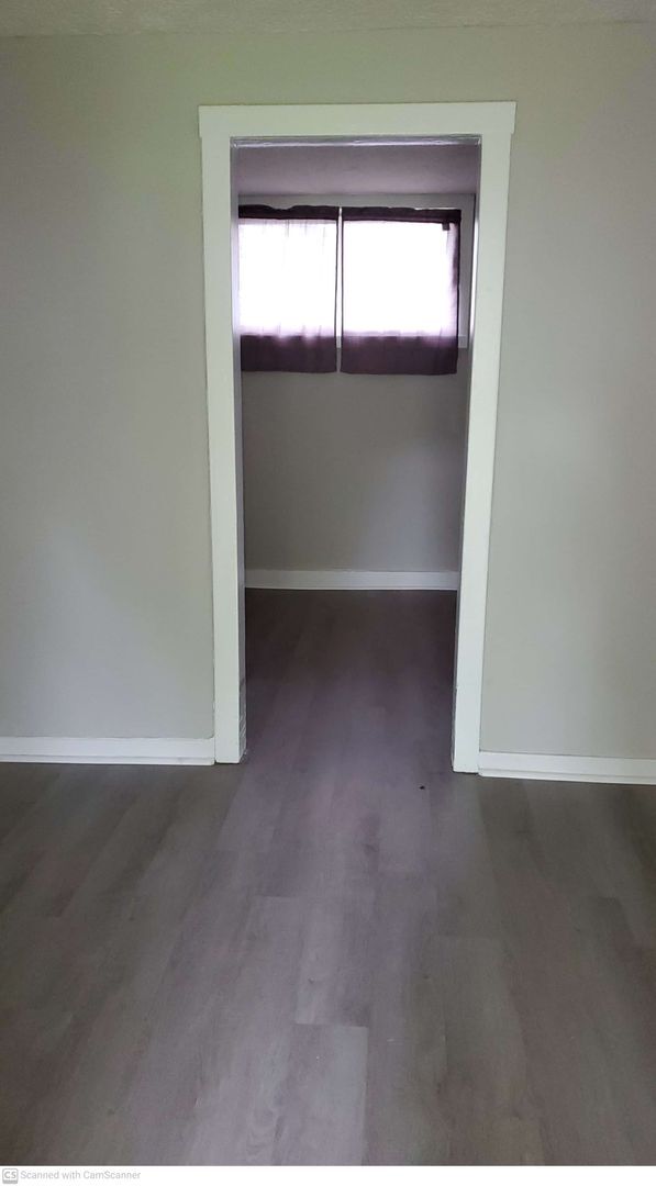 Building Photo - 2 bed 1 bath close to everything in Ketter...