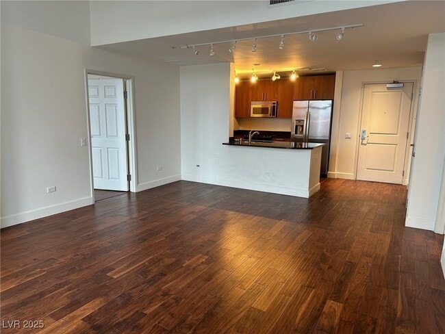 Building Photo - 200 W Sahara Ave